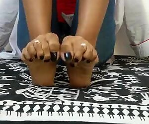 Long bangsa india jari kaki dan kaki