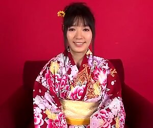 Rực rỡ thử vai cùng kimono cô gái chiharu